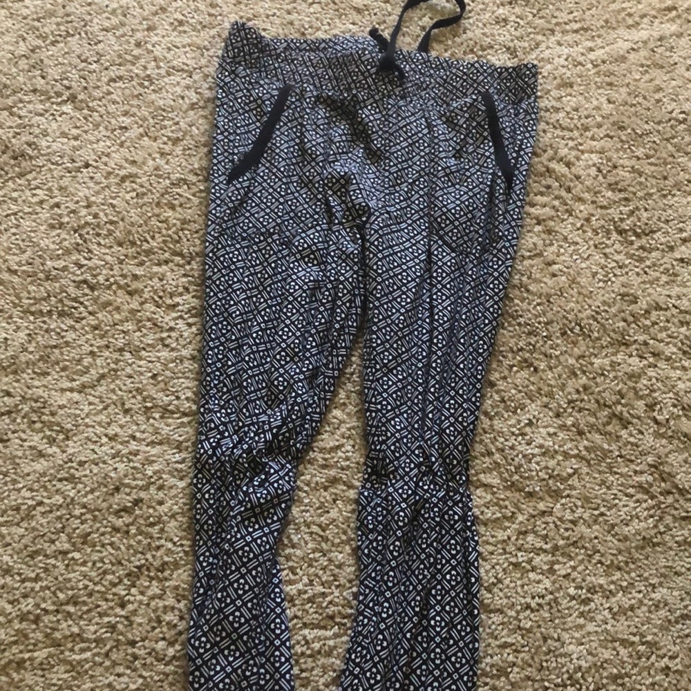 Patterned pants